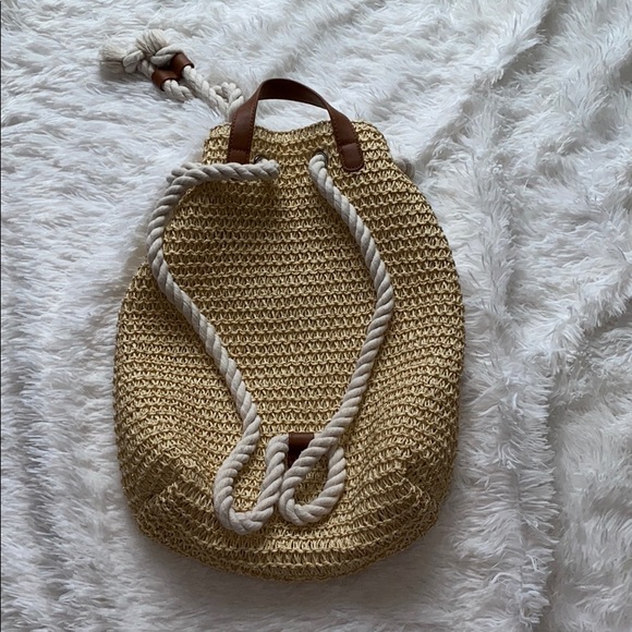 NWOT Tan with gold strain threads back pack - Picture 2 of 2